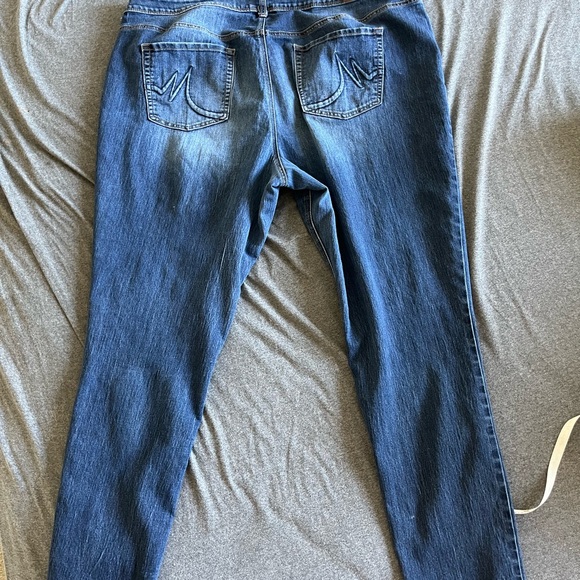 Maurice’s jeans 24 Tall.  Pre owned. - Picture 2 of 4
